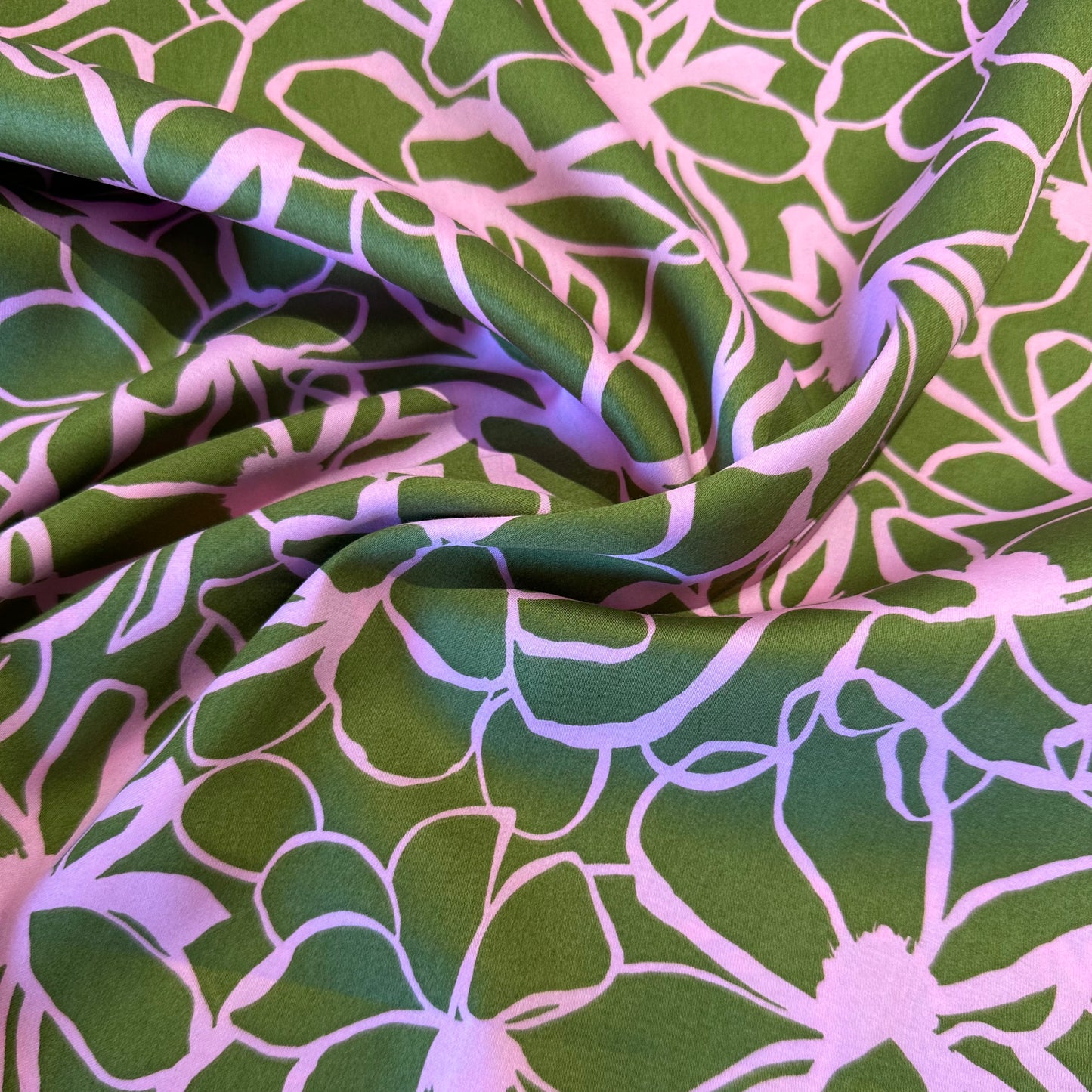 Magnolia in Moss Green | Cotton Satin 1.7m Remnant