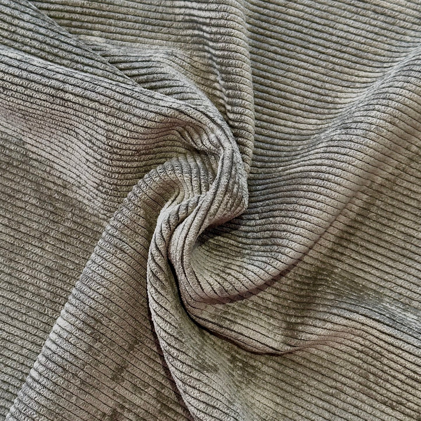 Washed Corduroy | Olive