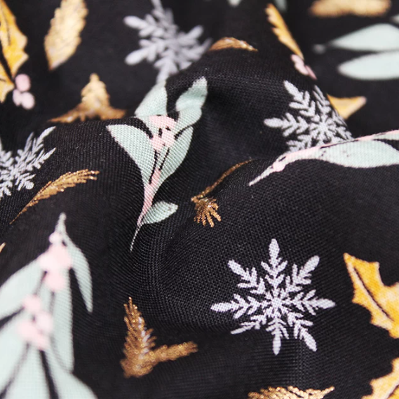 Metallic Delicate Mistletoe and Holly | Black
